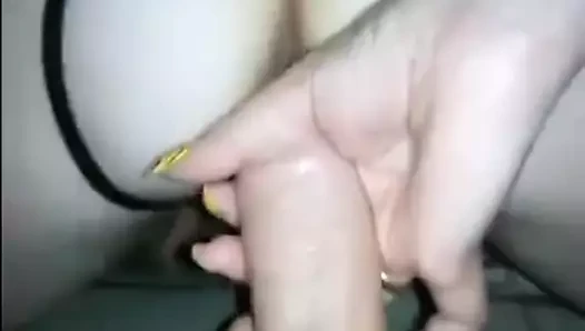 Bunu internete yüklemeyin, üvey kızkardeş bundan faydalanıyor ve beni vahşice sikiyor