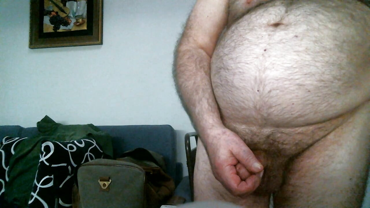 Stroking on This Fun, Live Cam Show