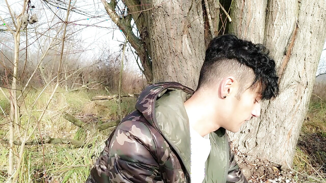 Twink hittade 6 begagnade kondomer av 4 raka vänner - sperma äta sedan sätta i rövad