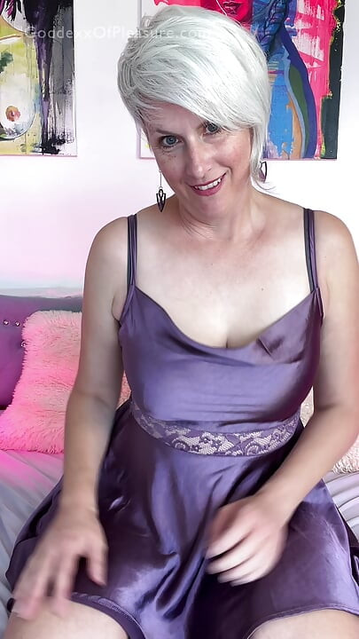 StepMommy Shows Off Her New Dress and Lets You Cum In Her Pussy (JOI Countdown)