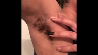 I LOVE WOMEN WITH HAIRY ARMPITS