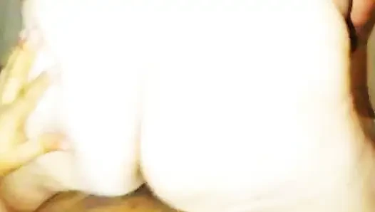 Üvey annemin amını ateşli spermle dolduruyor