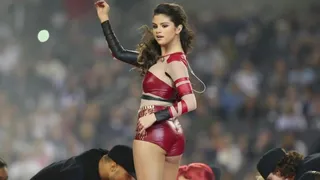 Selena Gomez sexy live performance HD - Slow Down