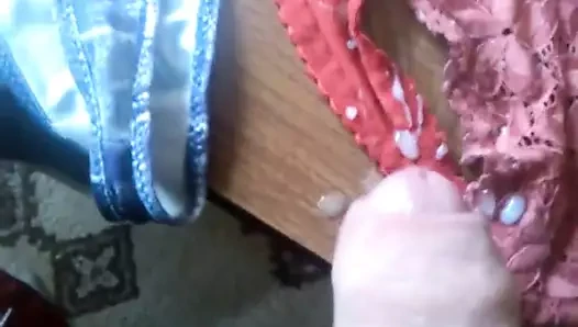 spricanje na sestrine tange