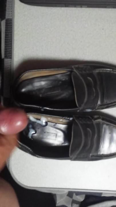 Cum shot on smelly shoes