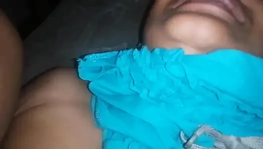 Pantat bahenol ibu tiriku dientot habis-habisan sampai dia meringis kesaksaan!