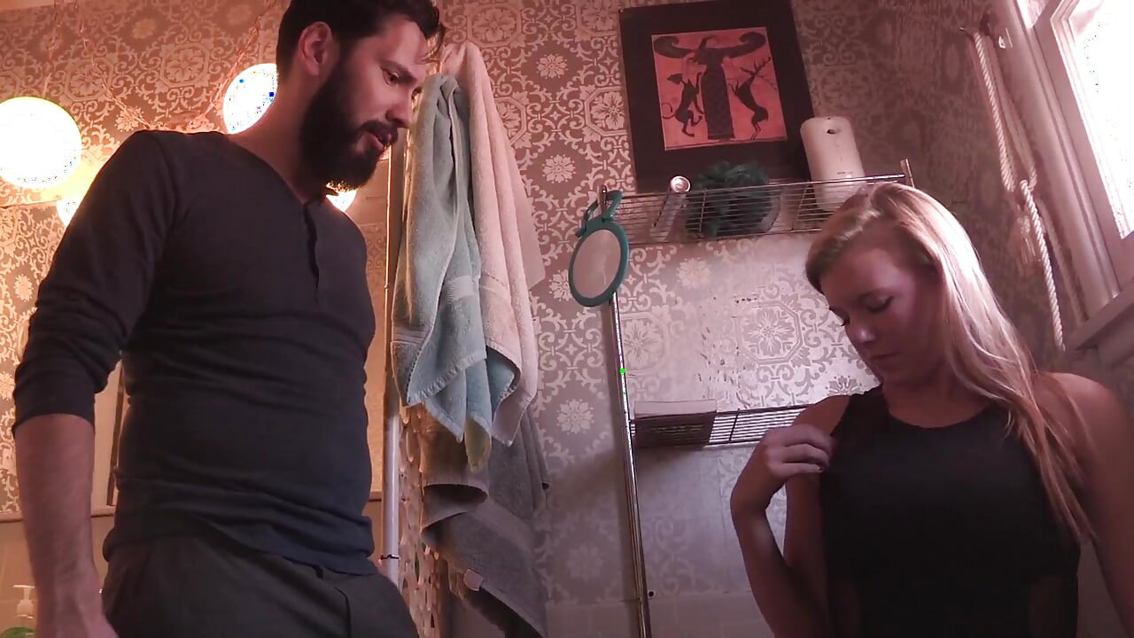 Joven Lexi Davis - puta le encanta tomarlo en el coño