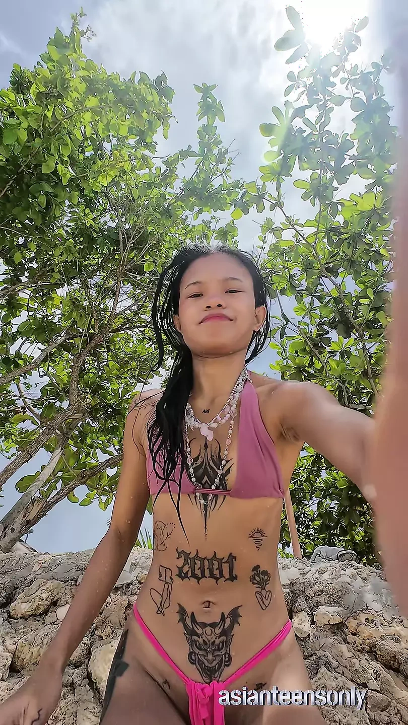 Beauty Speech and Introducing Huge Dildo After Having Fun Outside