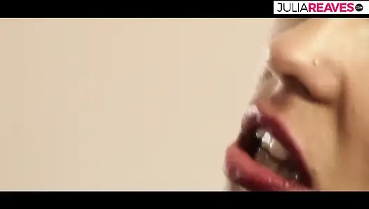 Horny Lady Licks the Pussy of Her Girlfriend