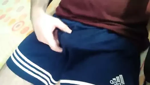 Sborro in pantaloncini adidas