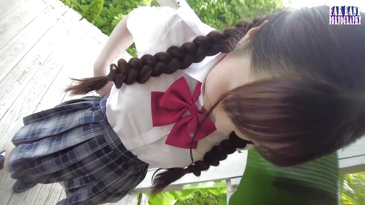 Slick ao ar livre provocação com uma rosa tombada f cup beleza encharcada em óleo parte 2