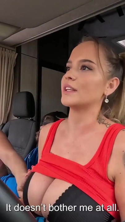 BANGVAN - puszczalska Duże cycki MILF Jennifer Mendez brudna scena seksu | Klip 1