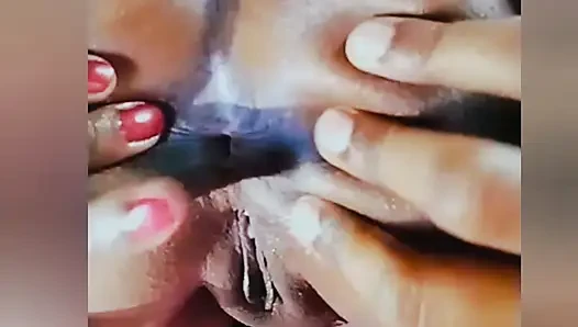 Horny Newly Married unsatisfied Indian Bhabhi Pussy Fingering Recording Viral Nude