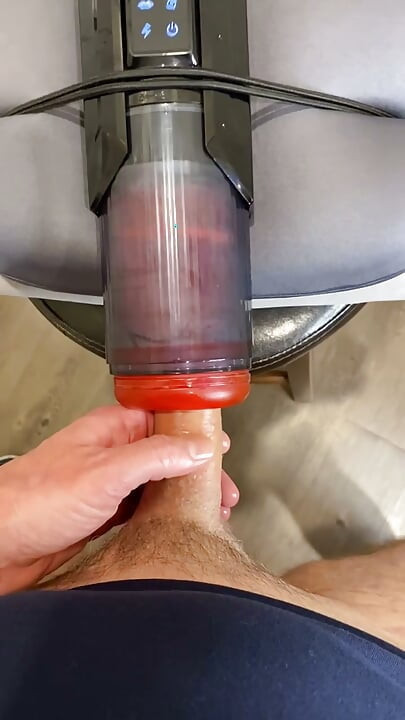 개틀링 토이 리뷰와 POV 데모, 정액 세 번 사정!