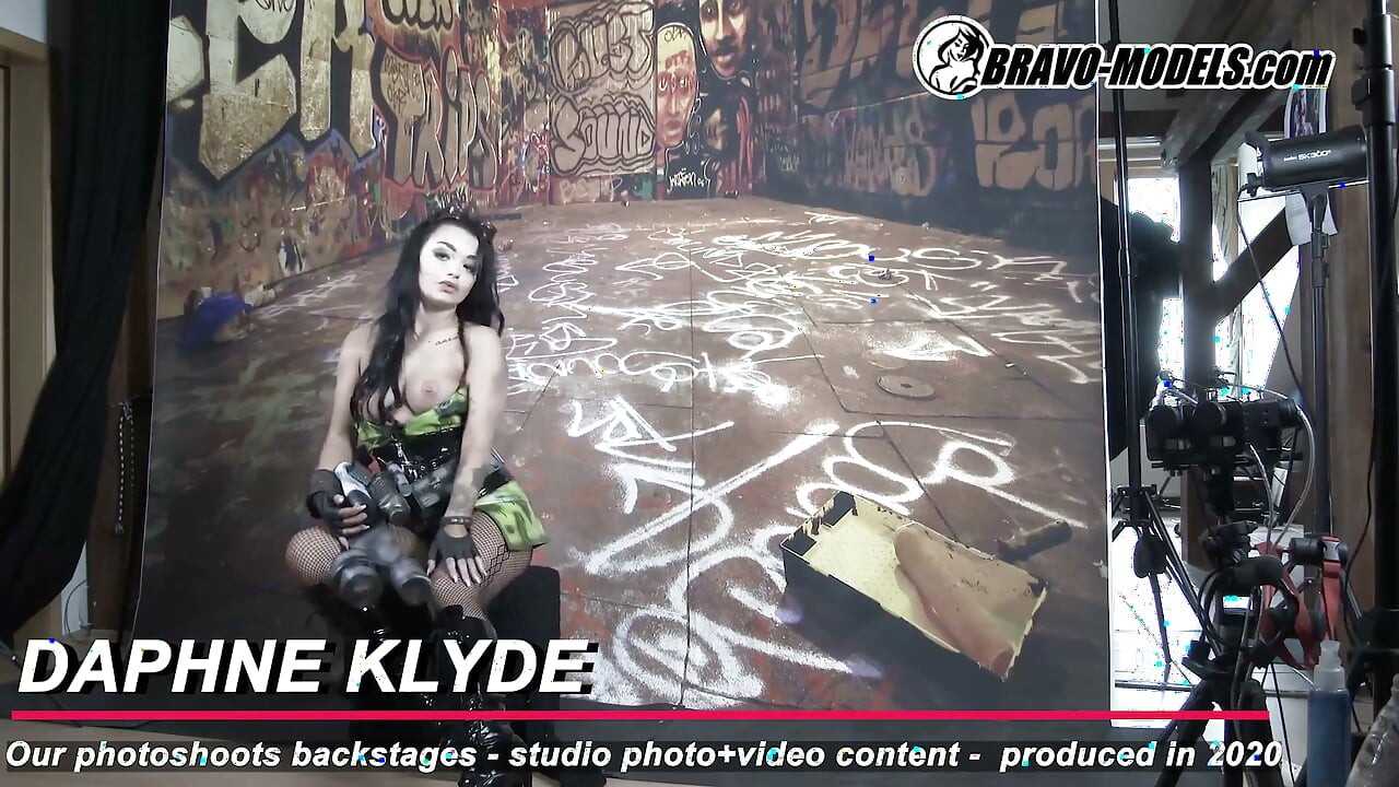 Sesión de fotos entre bastidores Daphne Klyde - adulto