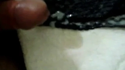 külot içinde mastürbasyon