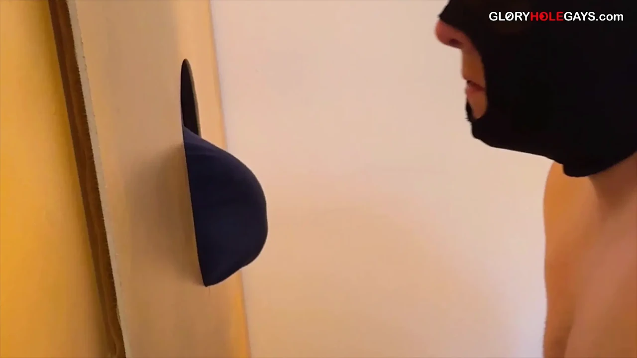 Young 25-year-old at the Gloryhole – His Ass at the Hole