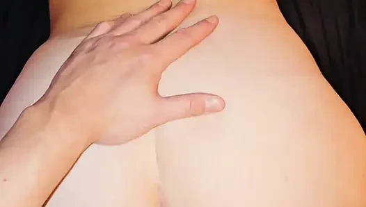 Tante seksi pantat bahenol dientot gaya doggy habis-habisan