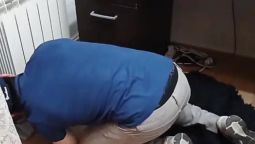 Klempner fickt teen perfekten arsch ins gesicht. Shanaxnow