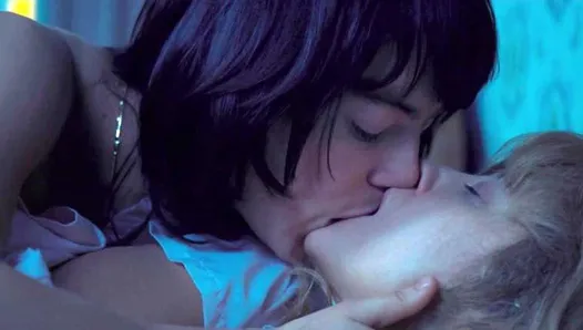 Emma Stone Lesbo Sex on ScandalPlanet.Com