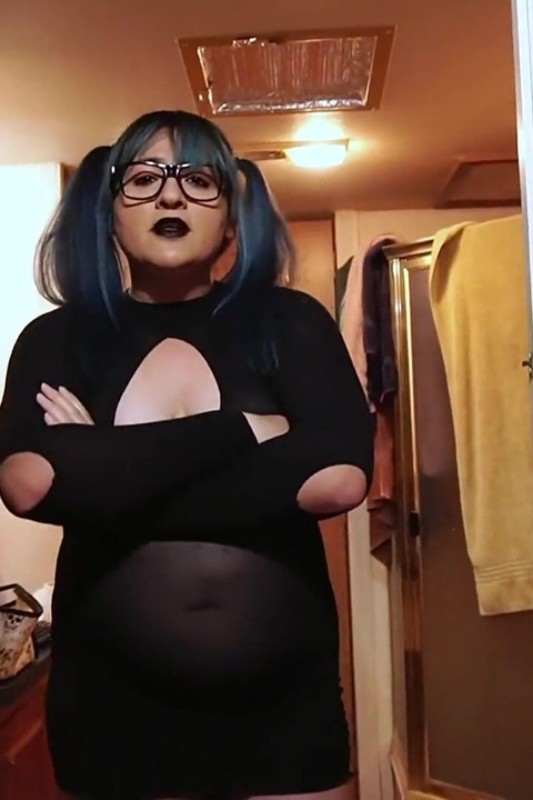 Goth Brat Sucks You Dry