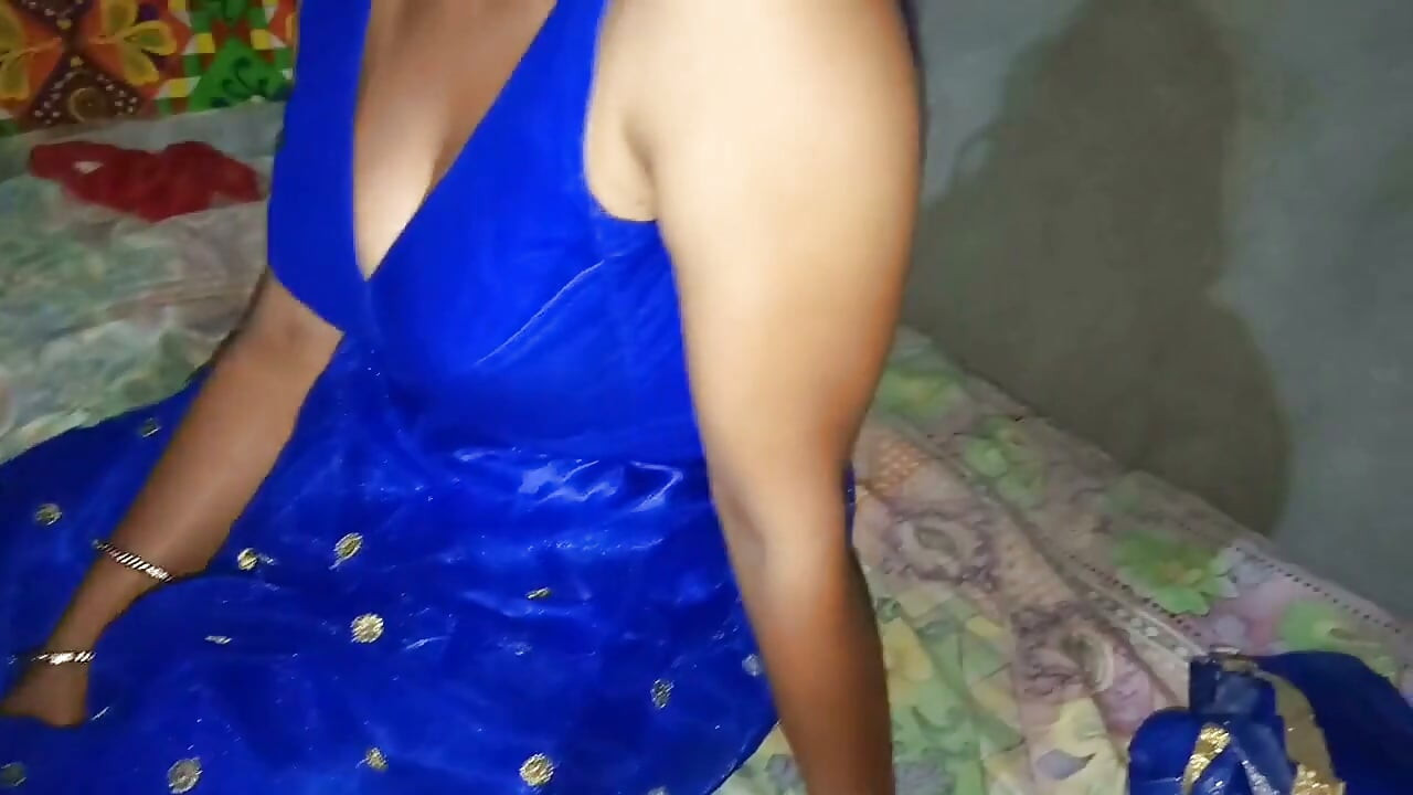바이럴 힌디어 섹스를 즐기는 마을 집 마누라