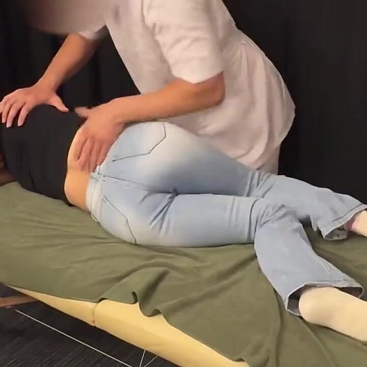 F-cup Busty Gal Begs for More, Trembling Climax as She Holds Back Her Voice and Meets an Overwhelming Finish