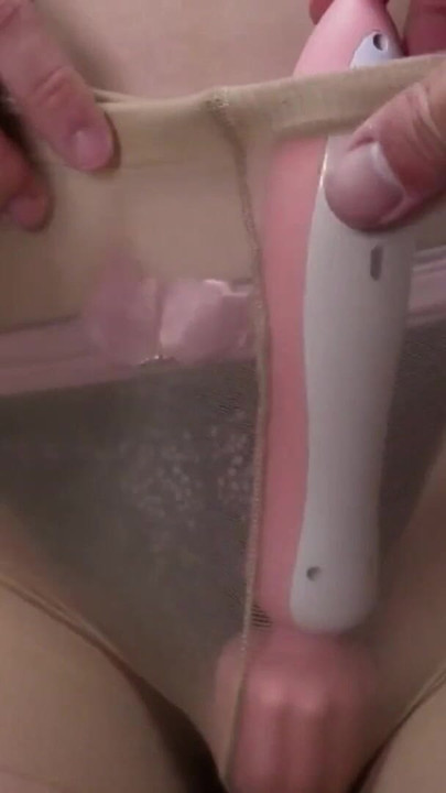 Prietenul meu de futut nu poate spune nu sexului, nici în timpul muncii. | Clip 2