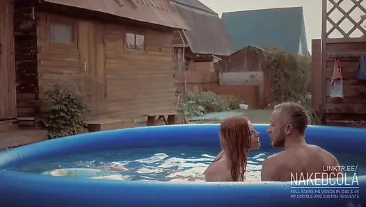Yaz bahçe havuzunda çıplaklar - oral seks - nakedcola