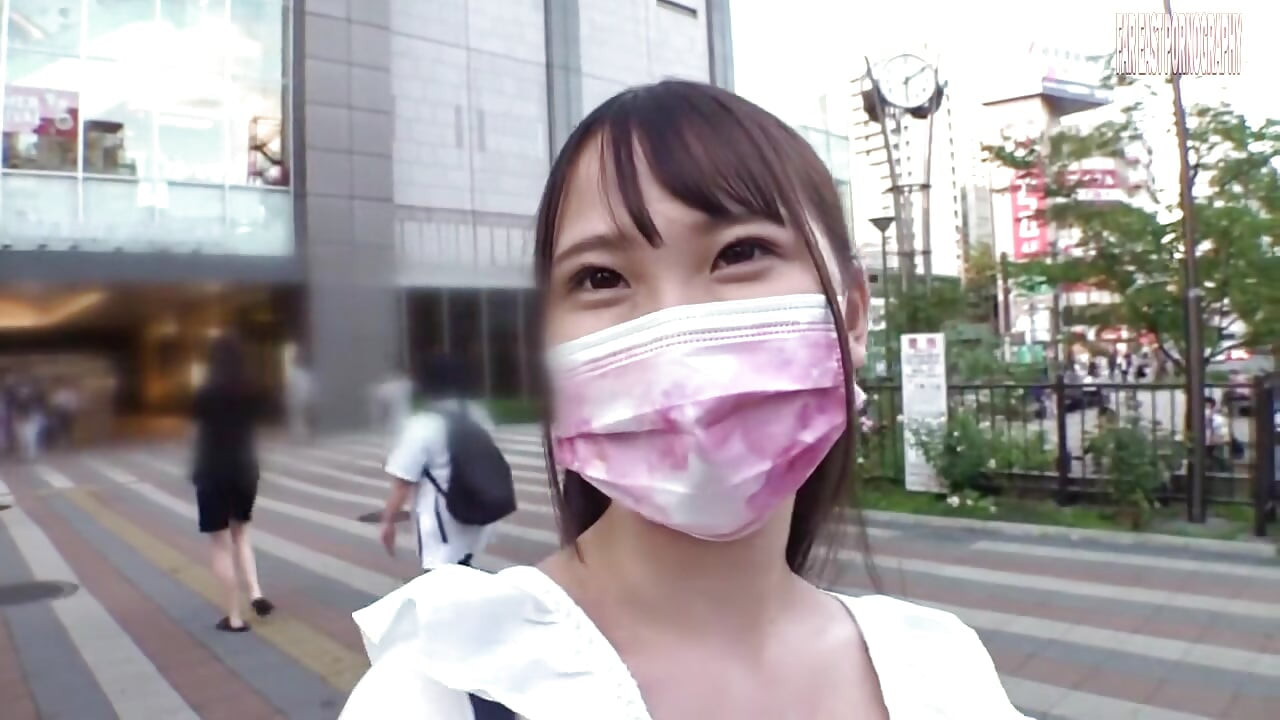 Su elegante presencia revuelve algo en mi interior - 1