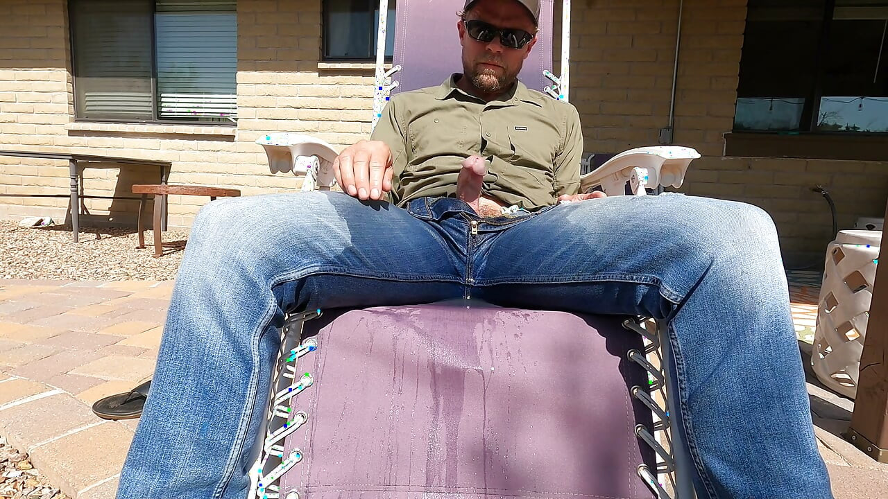 Giving Some Airbnb Neighbors a Jeans Wetting Piss Show