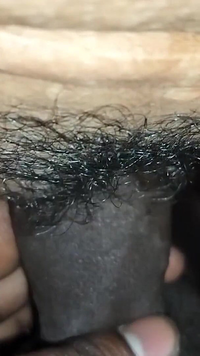 แม่บ้าน Desi เงี่ยนอมควยและเย็ด | คลิป 1