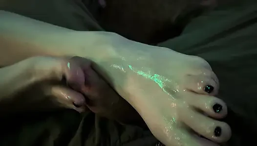 Fußfetisch-zusammenstellung mit etwas sperma auf den füßen!