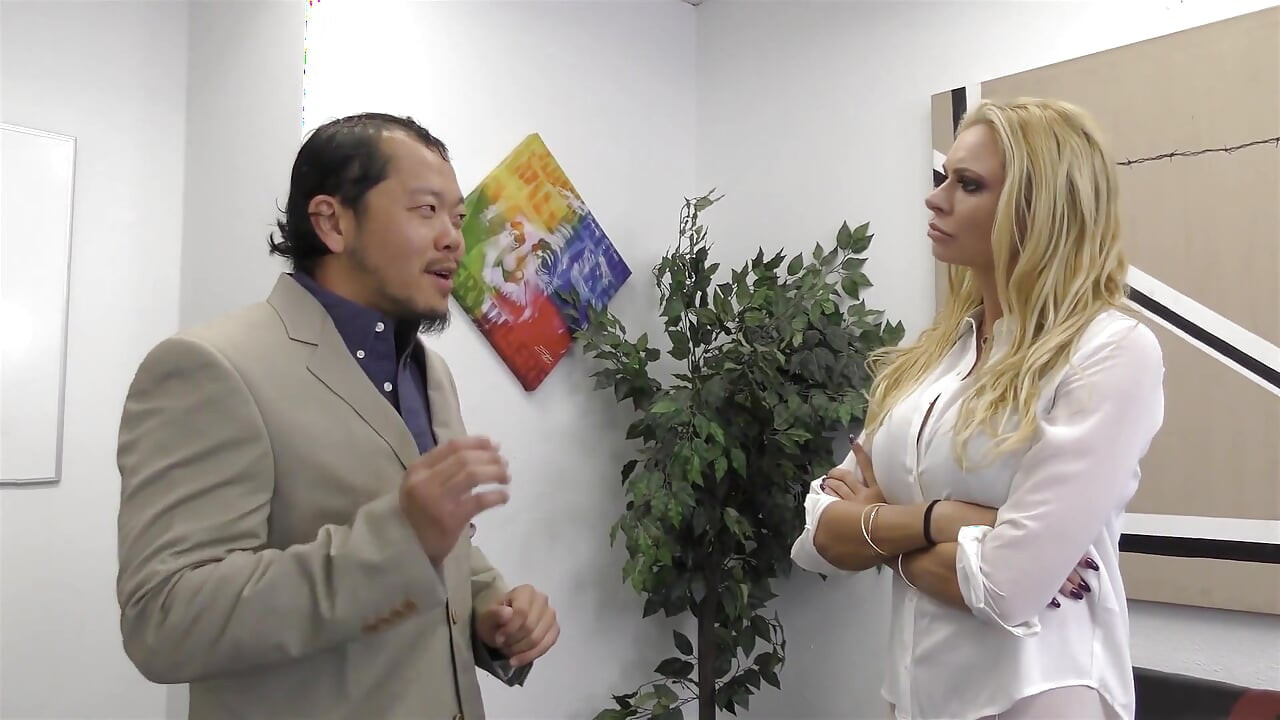 Dominant Blowjob in office by bizarre blind milf sucker lady for confused Lenny.