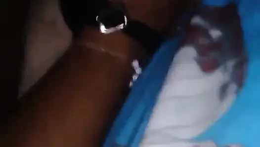 Gadis 18 tahun dengan toket besar alami ini suka banget dientot habis-habisan