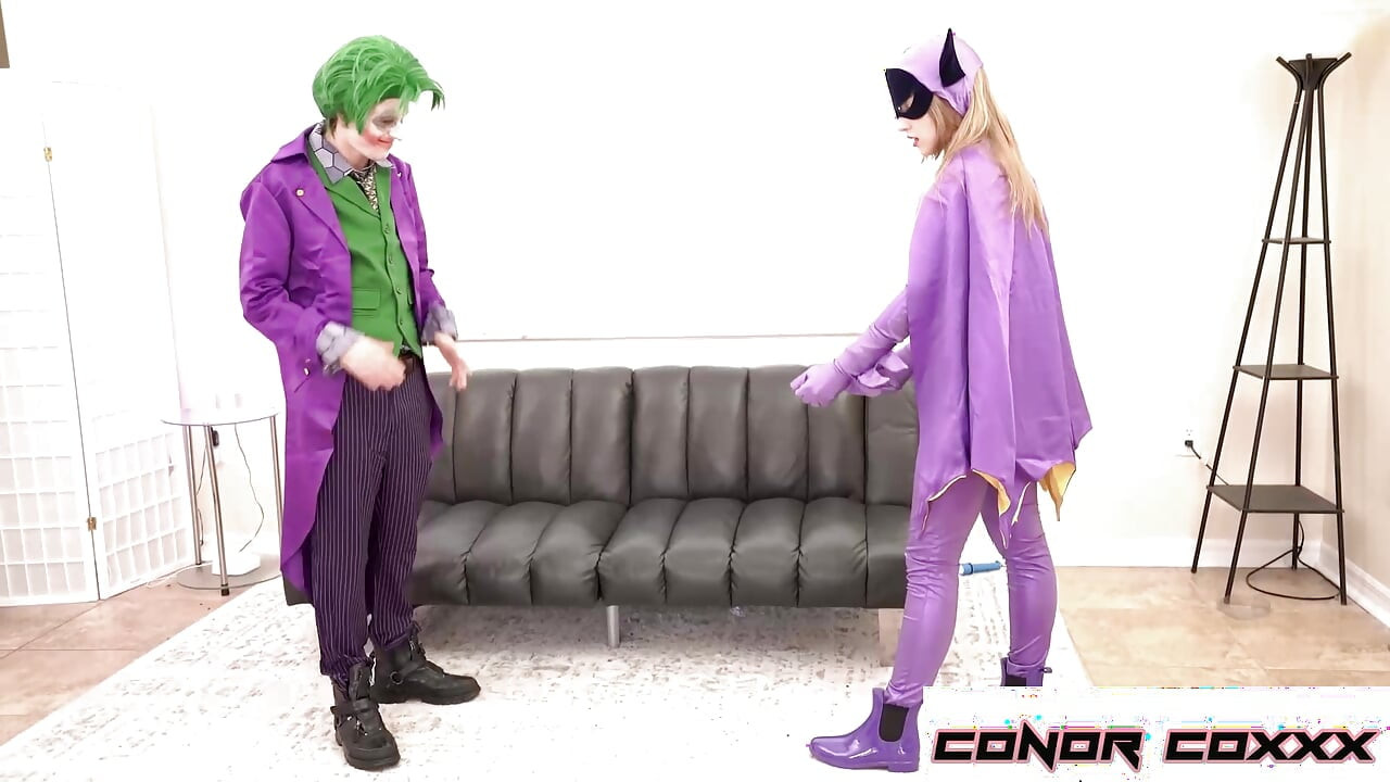 ConorCoxxx-Batgirl é esticada