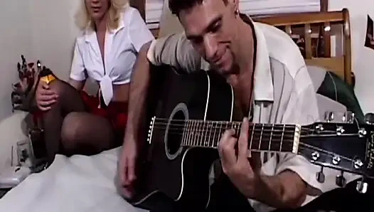 Beyaz Orospu Ile Toplu Seks Sert Seks Yaptı