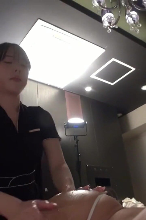 H Cup Temptation. Sensual Oil Massage Pushes a Stunning Beauty Past Her Limits