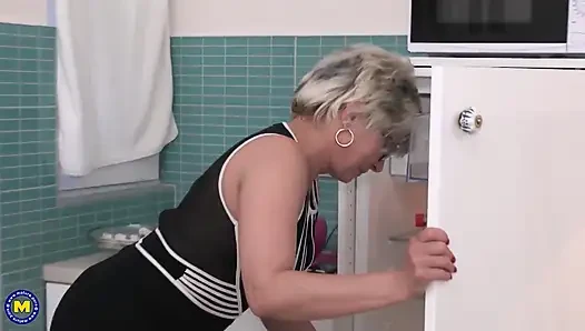 He bends over his Stepaunty and drills her hard