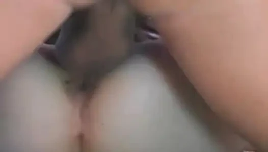 Olgun esmer çoraplı sert sikişiyor