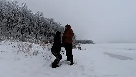 Kepergok 3 kali ngentot di luar ruangan