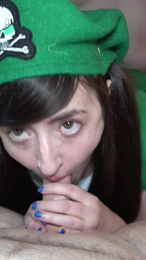 Girl Scout Tifa Quinn Sells Cookies Then Gets a Double Creampie