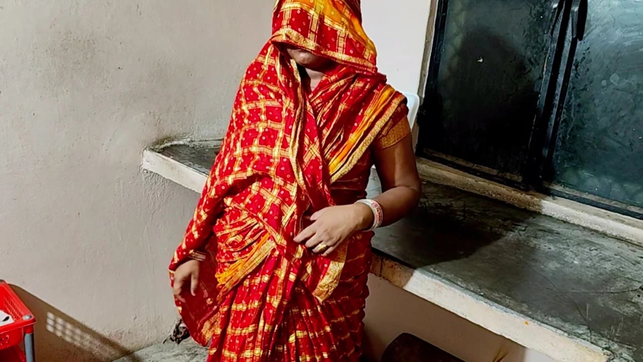 Hot bhabhi fuking neighbour boy’s Hard
