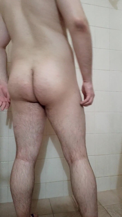 Hot stud showers and edges - full vid in fansly