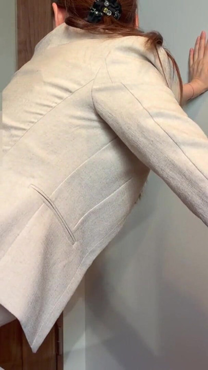 My wife, who is a hobby of SM training, takes her to a rented conference room and has sex, and at the end, she cums inside in the back | Clip 1