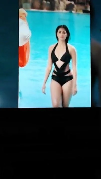 Pooja hegde cumtribute tharki randi ko muthhh se nehlaya