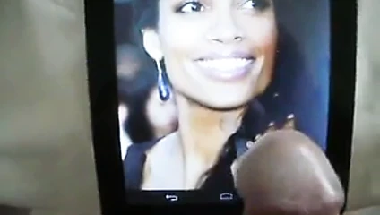 rosario dawson için haraç