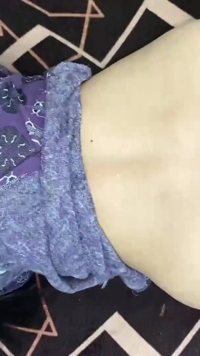 Friend's mother ko paisa ka lulaq de kar chut mari full hindi sex video | Clip 1