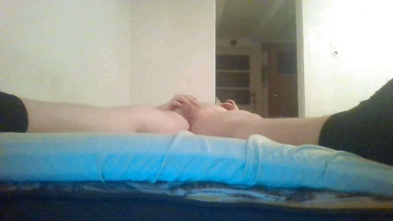 Geiles abspirzen im Bett chubey