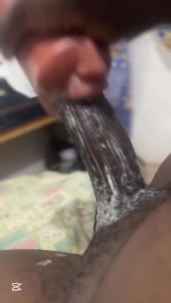 Fet tjock BBC deep throating sextoy som en slav. Han bryr sig inte